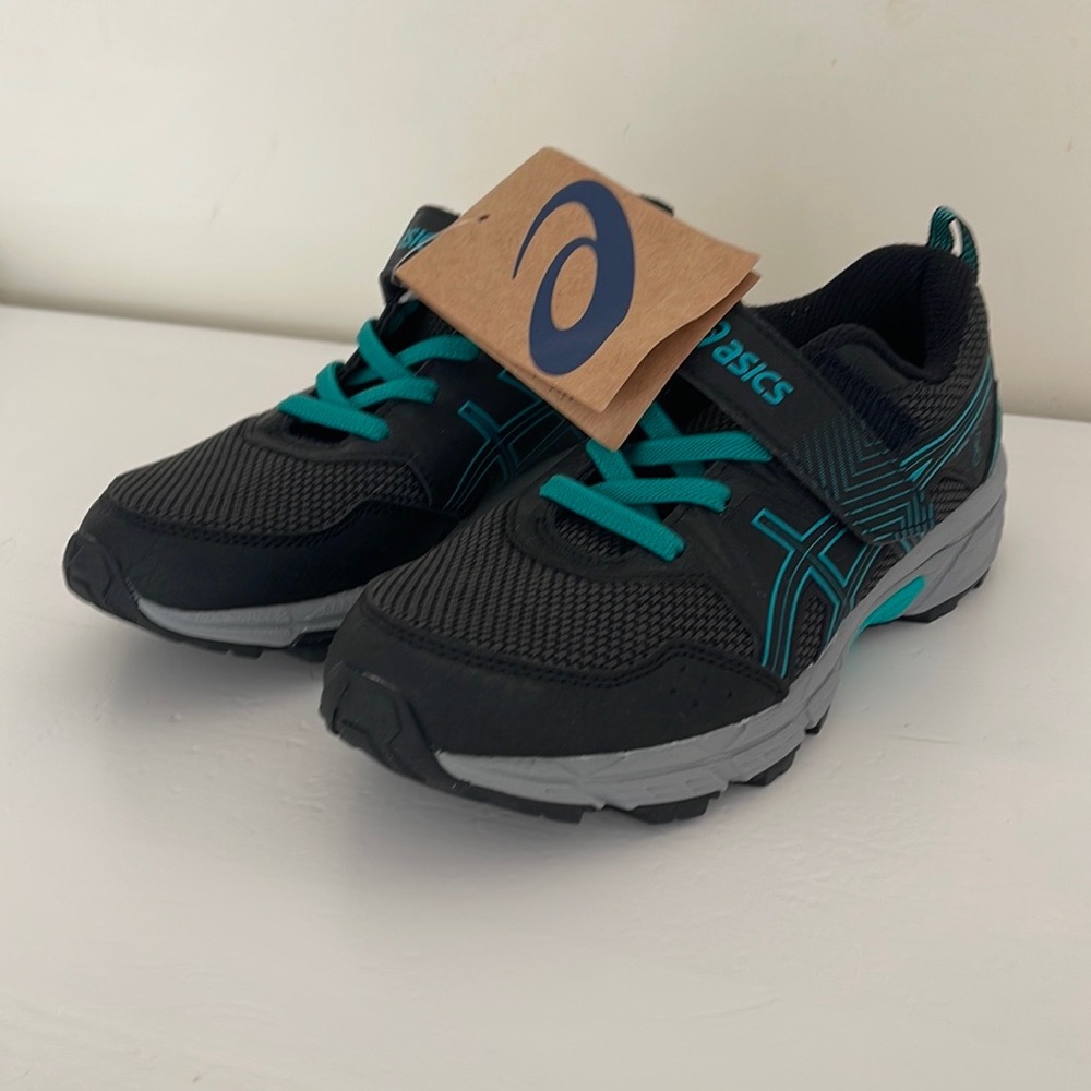 Kids ASICs sneakers
